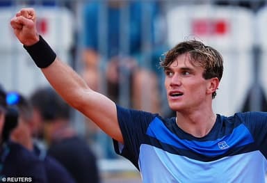 Jack Draper battles back to defeat Moutet in Rome after chaotic start