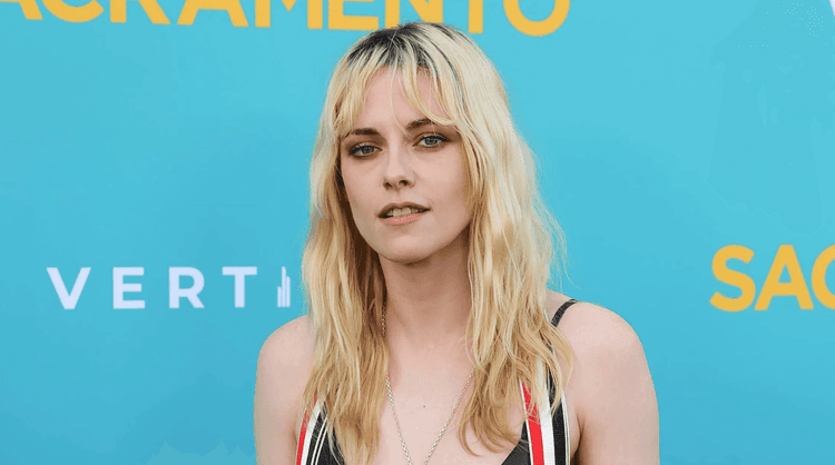 Kristen Stewart Stuns in Bra-First Look at Sacramento Screening