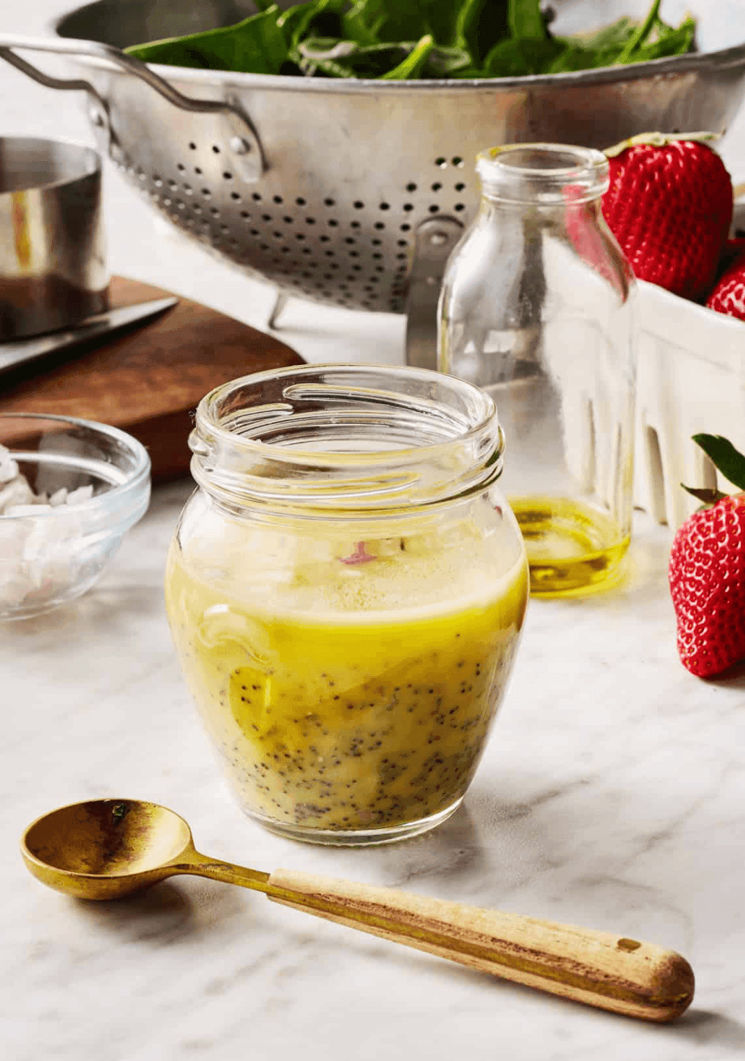 Easy Homemade Poppy Seed Dressing (Sweet & Tangy)