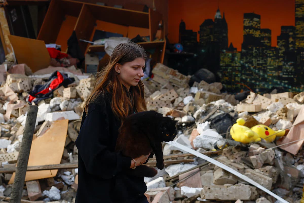 Trump, Putin discuss Ukraine as Europe demands ceasefire and warns of sanctions
