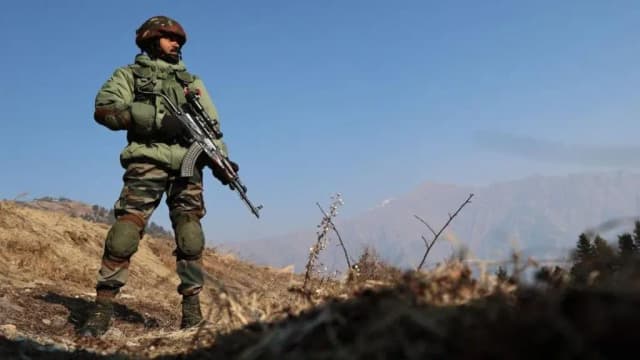 India and Pakistan edge toward crisis—how past de-escalation may guide the present
