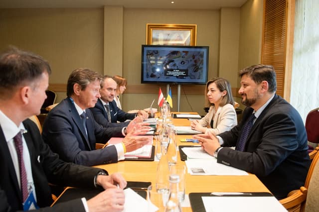 Україна та Австрія обговорили інвестиції в енергетичну відбудову